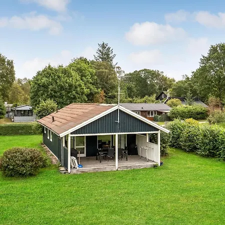 Stunning In With Wifi Holiday home Glesborg